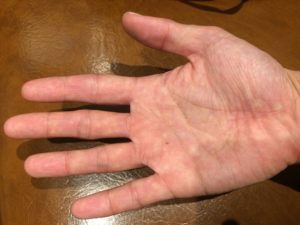 手相って常に変化する 左右の手どちらを見るの 手相術 手相学の基礎知識 Poncha Blog